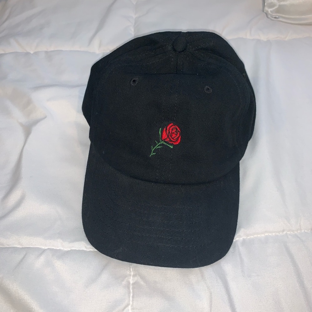 ✩ PacSun Rose Hat ✩